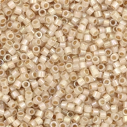 Miyuki kralen delica's 11/0 Beige lined opal AB DB-1731