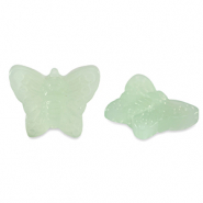 Glaskralen vlinder Milky green