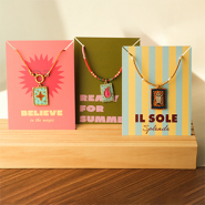 Inspiratiesets Handgemaakte stoffen bedels combineren met BY31® sieradenkaartjes