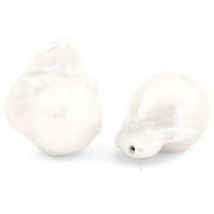 BQ Zoetwaterparels drop high luster Naturel wit