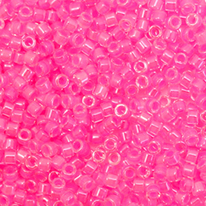 Miyuki kralen delica's 11/0 Luminous cotton candy pink DB-2036