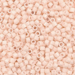 Miyuki kralen delica's 11/0 Opaque matte blush beige DB-354