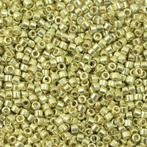 Miyuki kralen delica's 11/0 Duracoat galvanized pale soft gold DB-2502