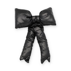 Statement hangers strik Black