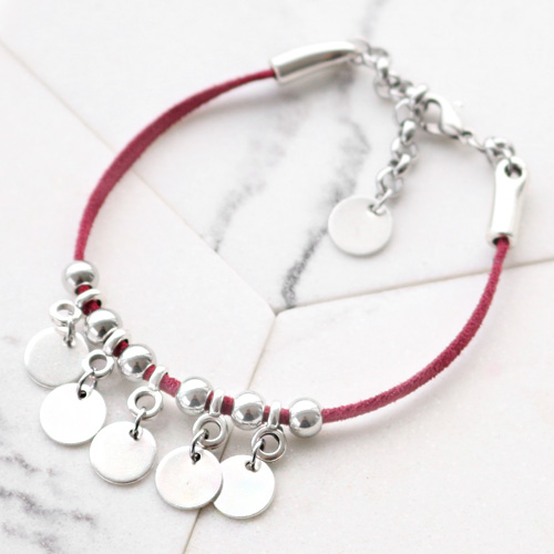 Fashion armbanden en sleutelhanger met trendy plat koord su&egrave;de style