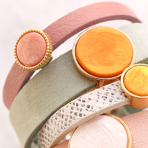 Inspiratie met Cuoio armbanden, sleutelhangers en Polaris Elements cabochons