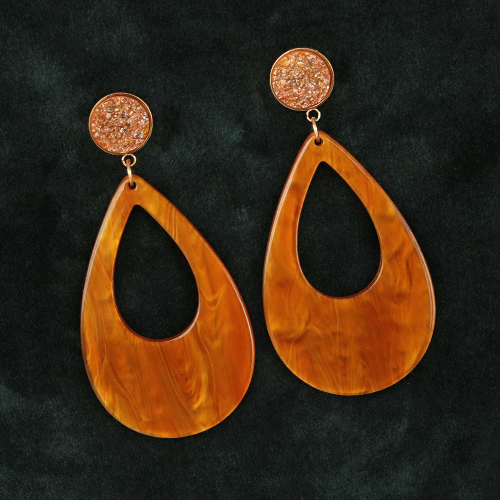 Get inspired: maak super trendy oorbellen met resin hangers