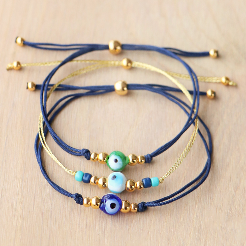 Fijn armbandjes maken met de nieuwe evil eye kralen: