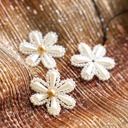 Zo verwerk je top facet hangers flower in feest sieraden