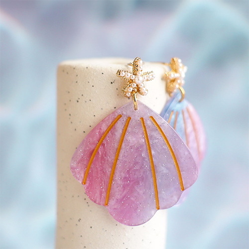 Zo verwerk je resin hangers en rvs bedels in je sieraden