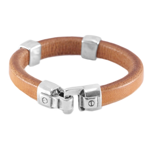 Prachtige armbanden gemaakt met Divino DQ koord en DQ leer