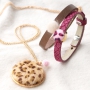 Fluffy sieraden met faux fur cabochons, facetkralen, houten kralen, settingen en Cuoio armbanden