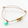 Zomerse armbandjes van elastiek met kleurrijke kralen
