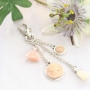 Armbandjes en een sleutelhanger met de leukste, nieuwe camee cabochons