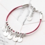 Fashion armbanden en sleutelhanger met trendy plat koord su&egrave;de style