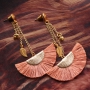 Trendy fringe oorbellen met nieuwe kwastjes volgens de laatste trends!