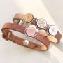 Winterse sieraden met houten cabochons, Cuoio armbanden en macram&eacute; draad