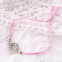 Sleutelhangers en sieraden van DQ metaal met een zomerse look 