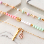 Maak eenvoudig een mooie collectie zomerse sieraden met acryl kralen: