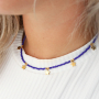 Deze trendy sieraden kun je maken met rocailles en stainless steel bedels: