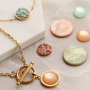 Get creative! Bekijk hier hoe je mooie armbanden, oorbellen en kettingen ontwerpt met de Polaris Elements cabochons 