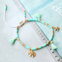 Aan de slag met mini kwastjes voor de leukste kleurrijke armbandjes & enkelbandjes! 