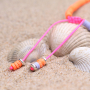 Laat je inspireren door deze kleurrijke items en ontwerp trendy zomerse sieraden