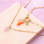Sieraden inspiratie met kleurrijke Resin Mano fico hangers