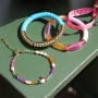 Inspiratie voor armbanden met acryl kralen, facet kralen en lint met tekst