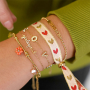 Zo presenteer je roestvrij stalen oorbellen en armbanden