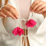 Cre&euml;er een unieke look met bloemen oorbellen