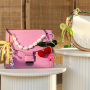 Ontwerp opvallende accessoires met statement hangers