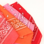 Cre&euml;er kleurrijke kettingen en armbanden met bandana lint