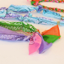 Cre&euml;er kleurrijke kettingen en armbanden met bandana lint