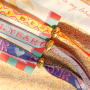Maak unieke armbandjes met nieuwe lint en smart bead stoppers