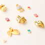 Maak unieke sieraden met brass bedels