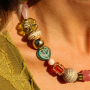 Sieraden maken met acryl kralen in najaarskleuren