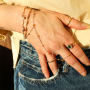 Trendy handkettingen voor je collectie