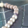 Deze beachy sieraden maakt u met onze nieuwe glasparels pearl shine!