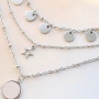 Minimalistische sieraden met onderdelen en bedels van stainless steel #trendallert