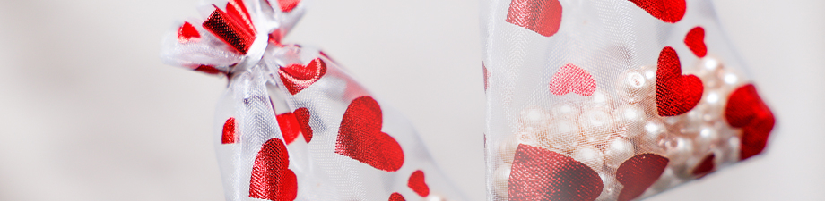 Nieuwe sieraad zakjes organza voor Valentijn Nieuwe sieraad zakjes organza voor Valentijn