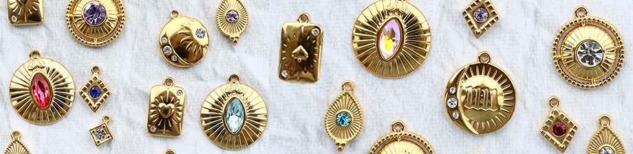 Just arrived! Prachtige collectie roestvrij stalen bedels Just arrived! Prachtige collectie roestvrij stalen bedels